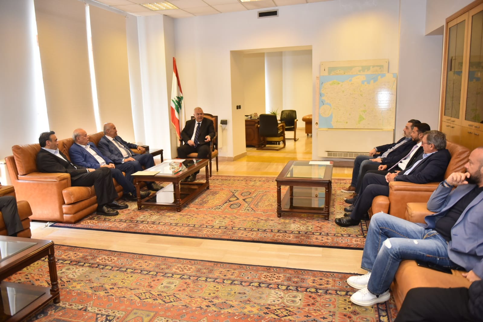 (صور) محافظ بيروت يُكرّم مخزومي والأخير يؤكد:مدينتنا بيروت بحاجة لنا جميعًا وستضيء ولن تُهمّش